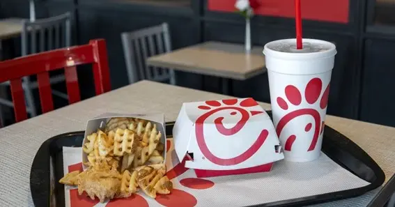 when does chick fil a serve lunch